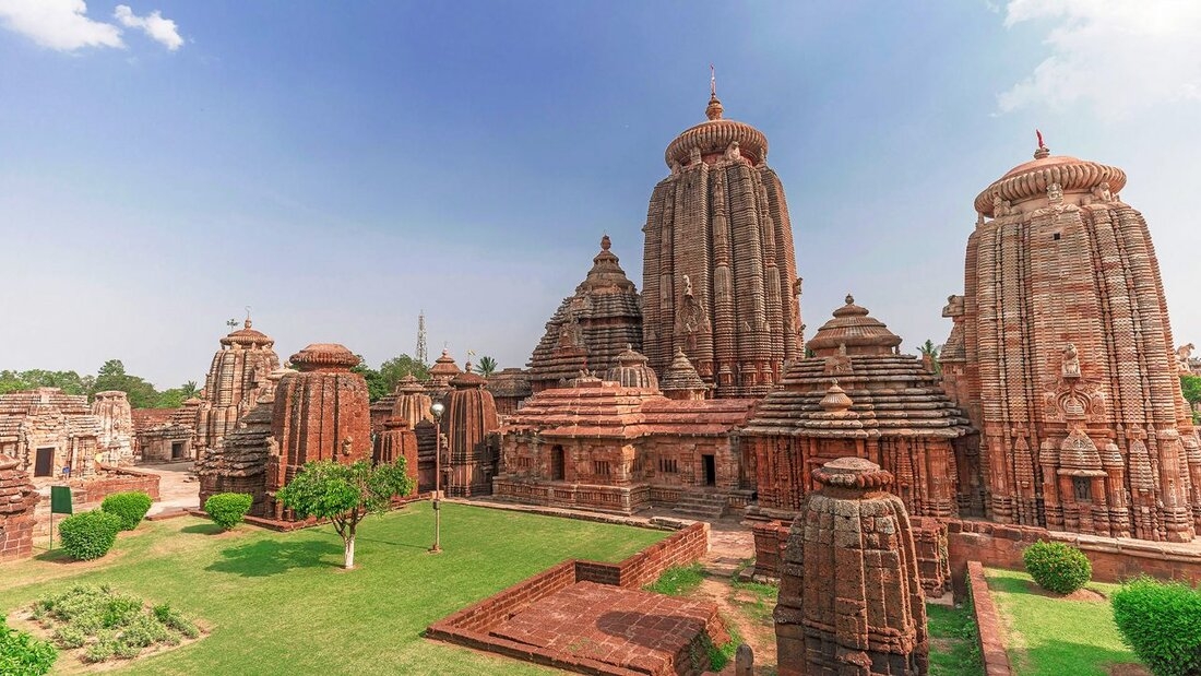 1-lingaraj-temple-bhubaneshwar-odisha-city-hero.jpeg
