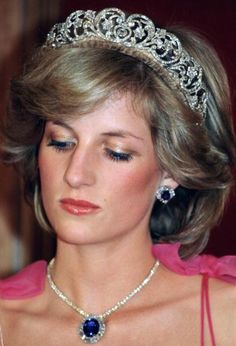 f06227beec580a1576354bb21ef72c1f--lady-diana-royal-families.jpg